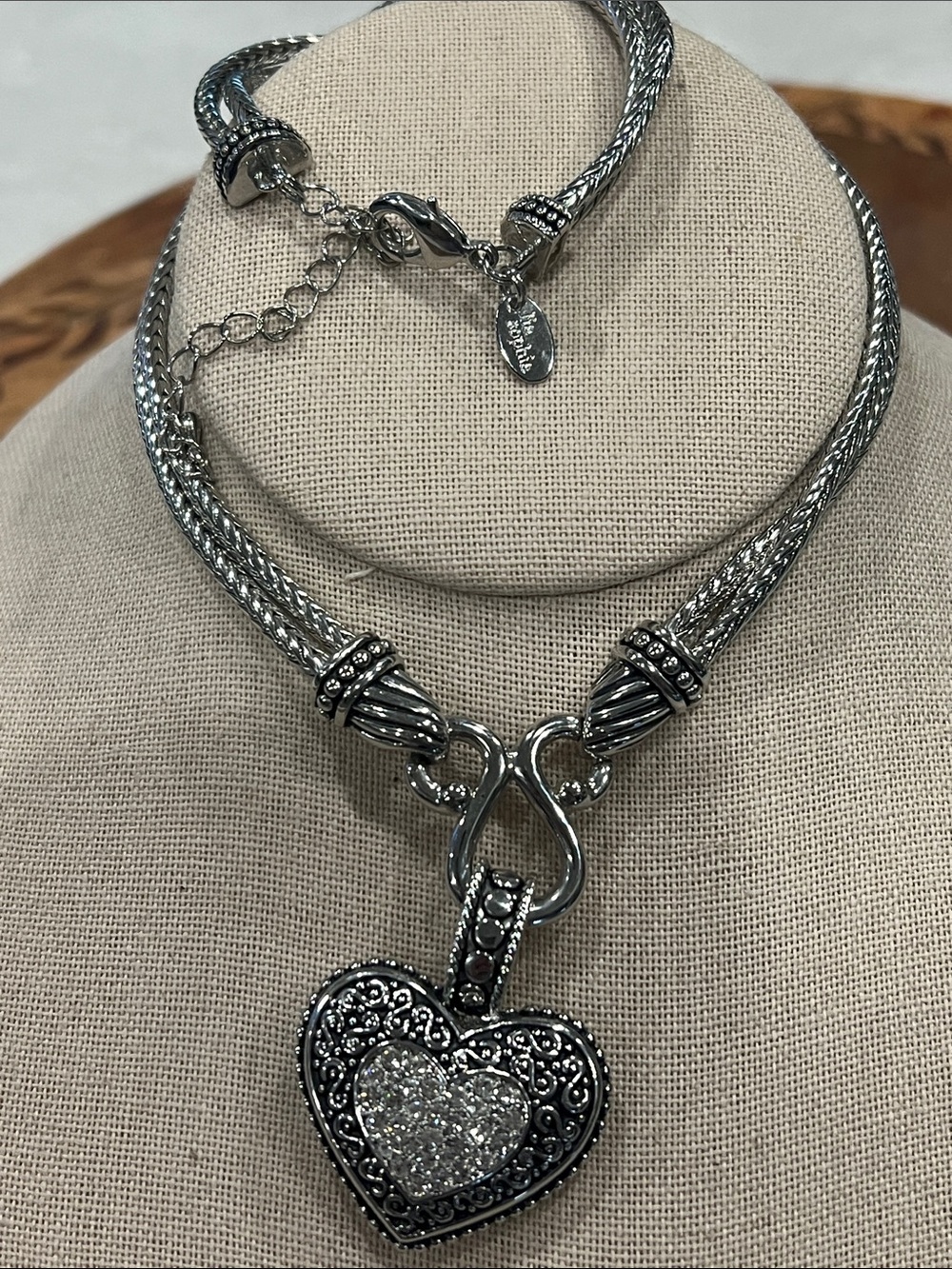 Lia Sophia “Love Dust”. Cut crystal silver tone Heart Pendant Necklace